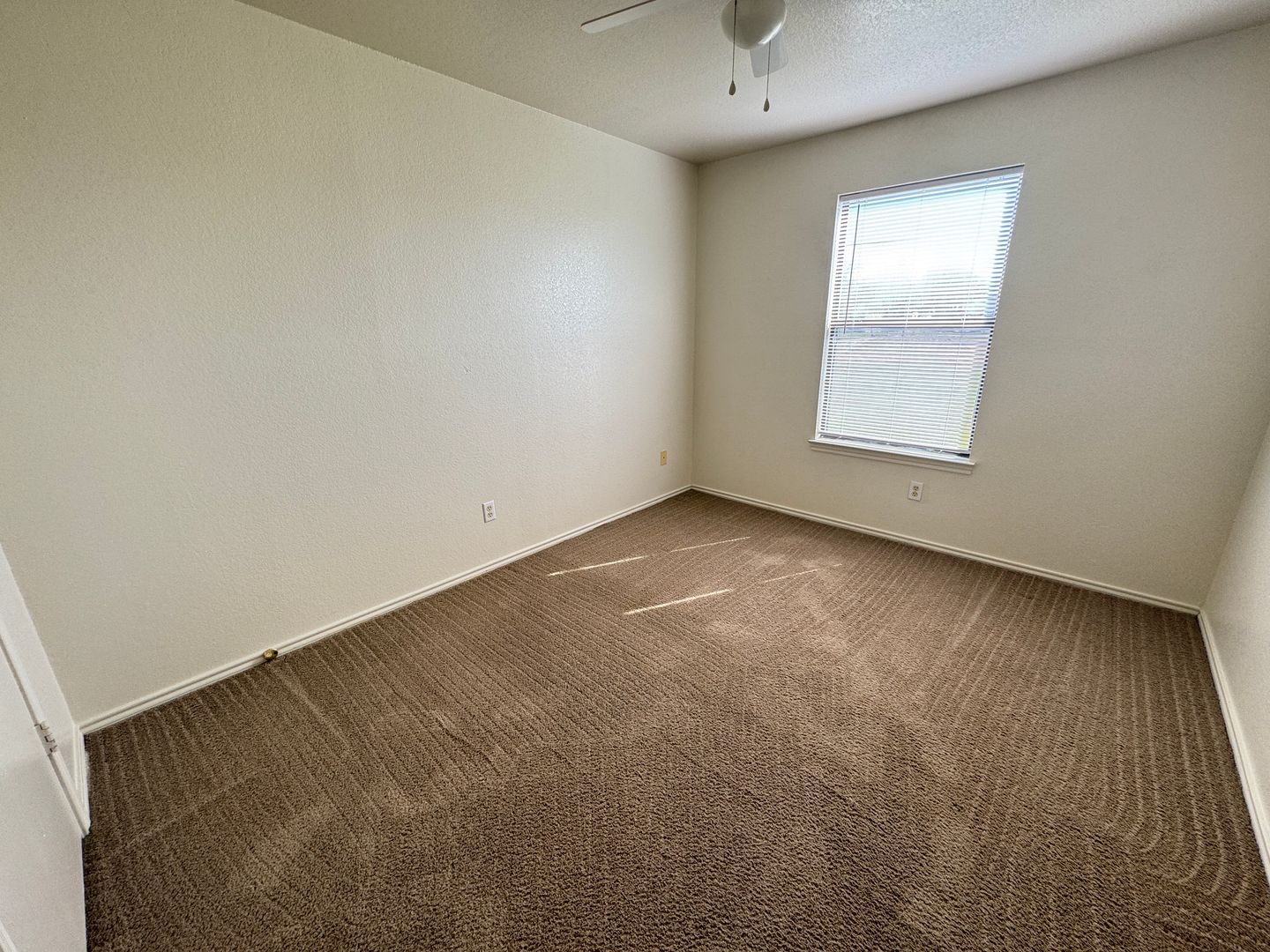 Building Photo - 1904 Windward Dr