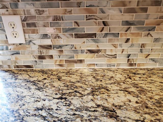 Building Photo - 4017 Chinaberry Dr