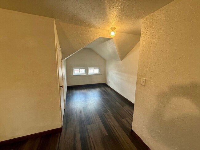 Building Photo - 210 N 1st Ave