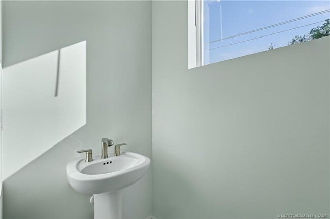 Building Photo - 3487 NW Solange Ct