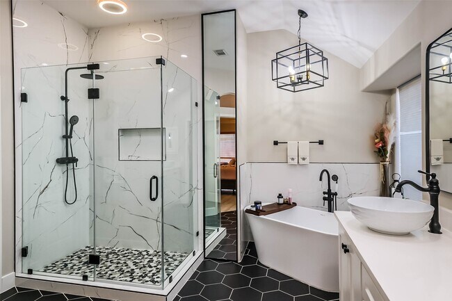 Building Photo - 10010 Forest Spring Ln