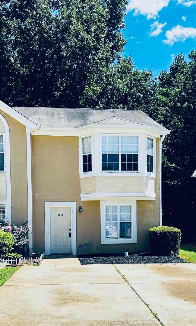 Building Photo - 5013 Chupp Way Cir