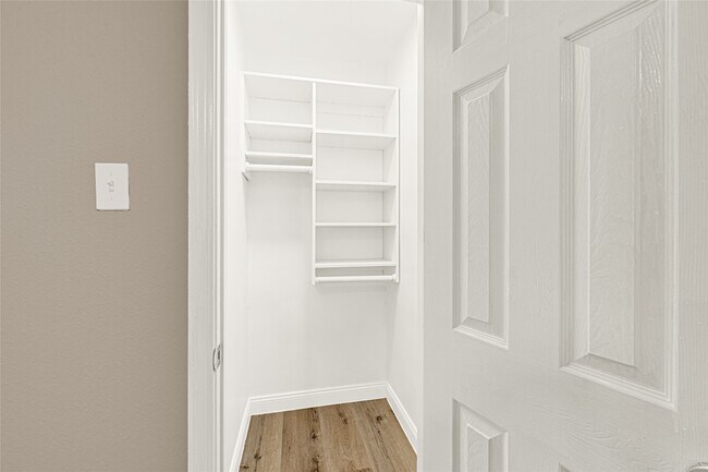 Building Photo - 1603 Welch St