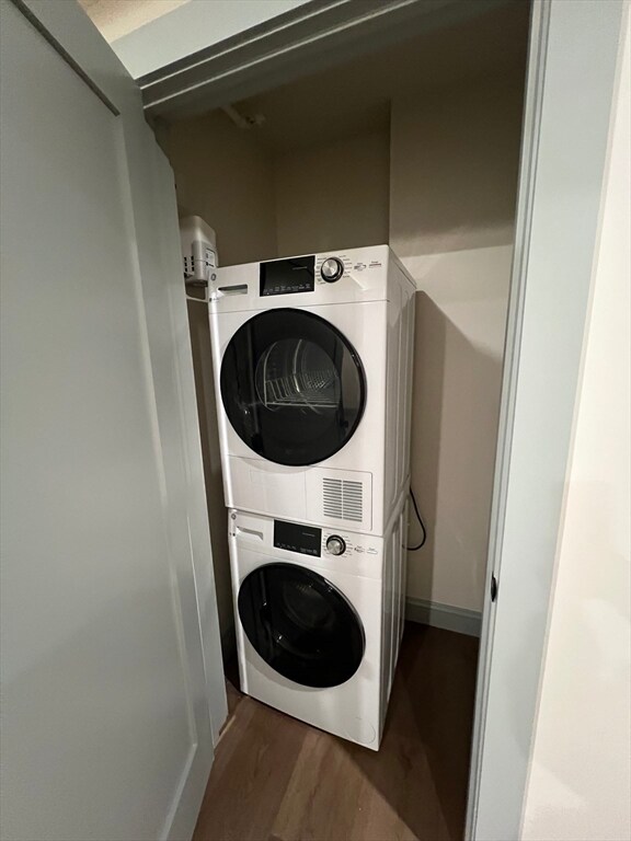 Building Photo - 160 Seabury St