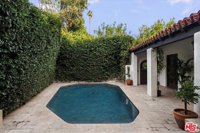 Building Photo - 1901 El Cerrito Pl