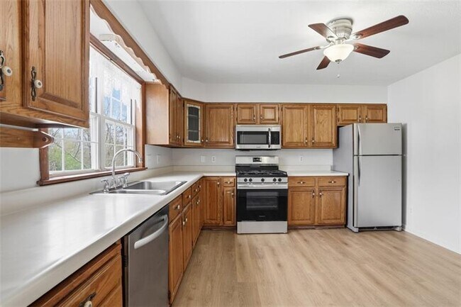 Building Photo - 108 Whitney Dr