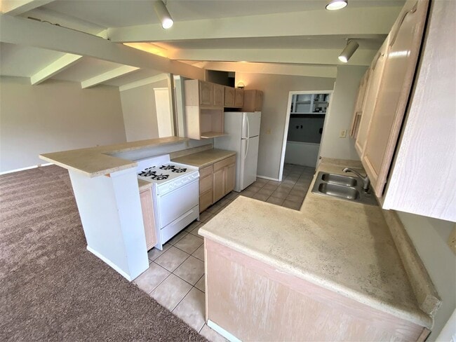 Building Photo - 3 Bedroom - Upper Arlington