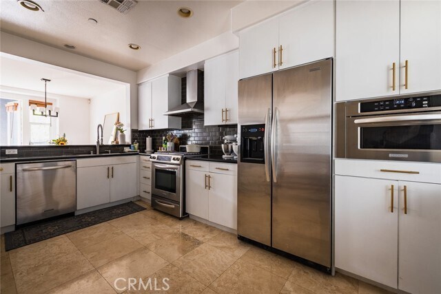 Building Photo - 7100 Playa Vista Dr