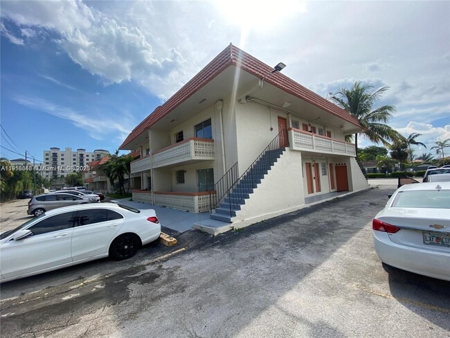 Building Photo - 1825 SW 67th Ave