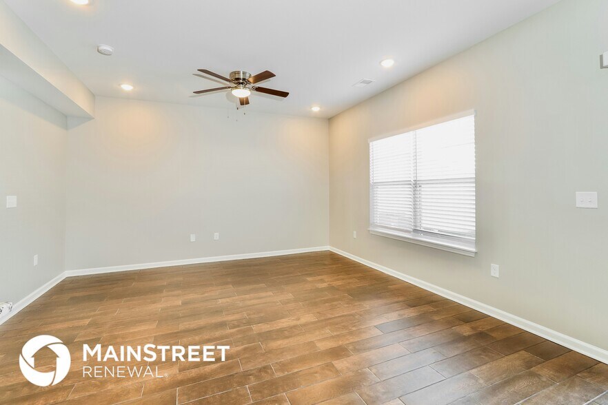 Building Photo - 2071 Paddle Wheel Dr