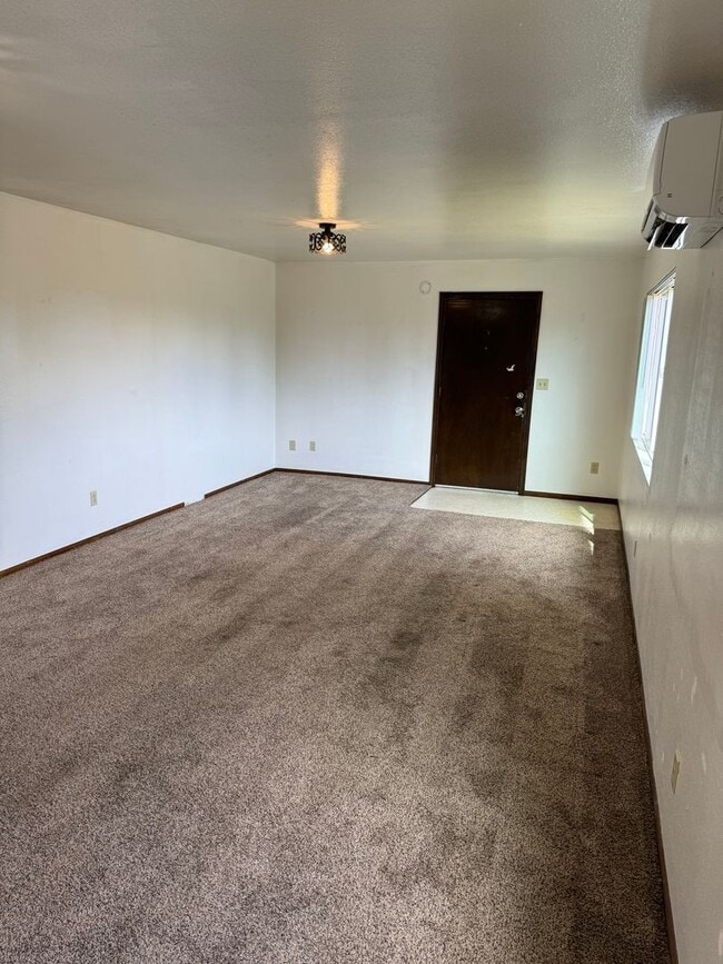 Building Photo - 285 E 11th Ave