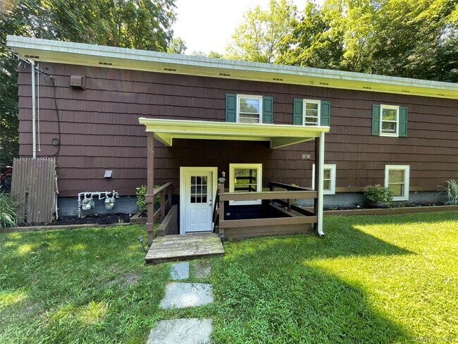 Building Photo - 328 E Broadway