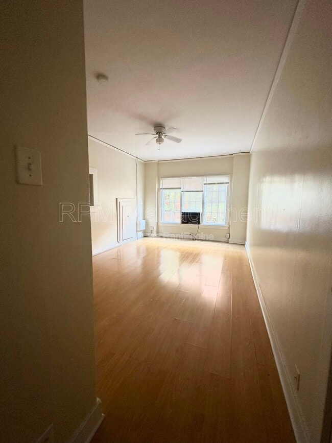 Building Photo - 1825 Ivar Ave