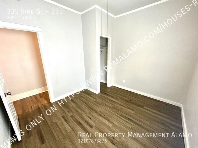 Building Photo - *MOVE IN SPECIAL* AVAILABLE NOW! 2 Bedroom...