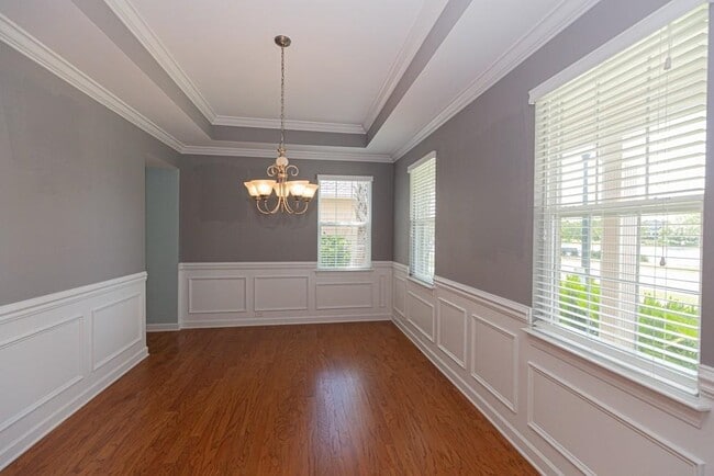 Building Photo - 1749 Paddington St