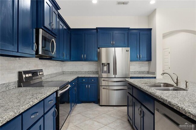 Building Photo - 21 Escondido Pass