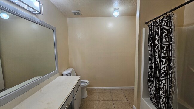 Building Photo - 28811 Sedgefield St
