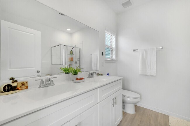 Building Photo - 16910 Elm Grove Road