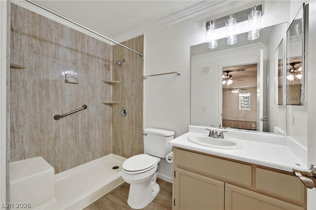 Building Photo - 350 S Durango Dr