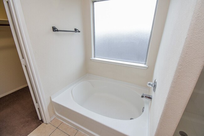 Building Photo - 18214 Olive Leaf Dr