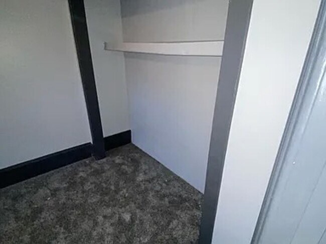 Building Photo - 317 S Clinton Ave