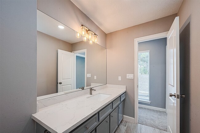 Building Photo - 1623 Cherry Ridge Dr