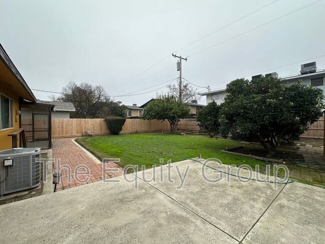 Building Photo - 1413 W Cambridge Ave