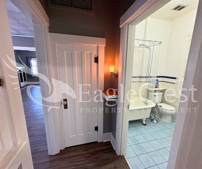Building Photo - Beautifully Renovated Historic 3 Bedroom Home