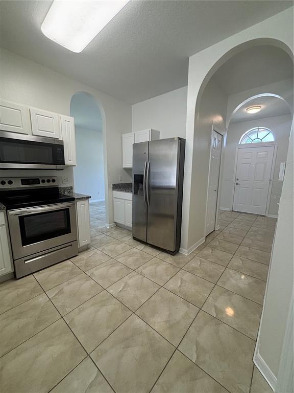 Building Photo - 10510 Beneva Dr