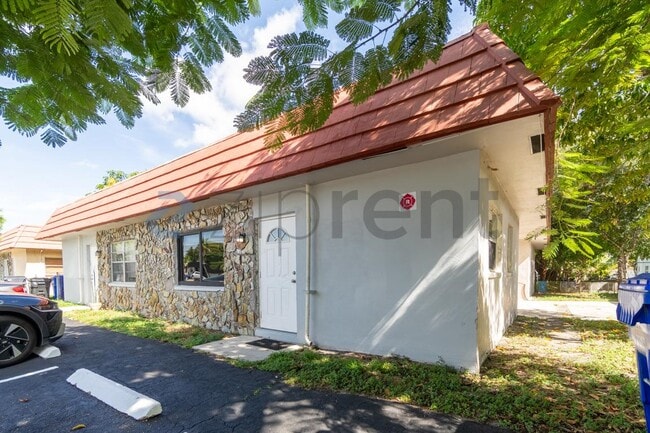 Building Photo - 7635 SW 10th St