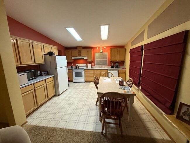 Building Photo - Clean, cozy home in Soap Lake for Rent