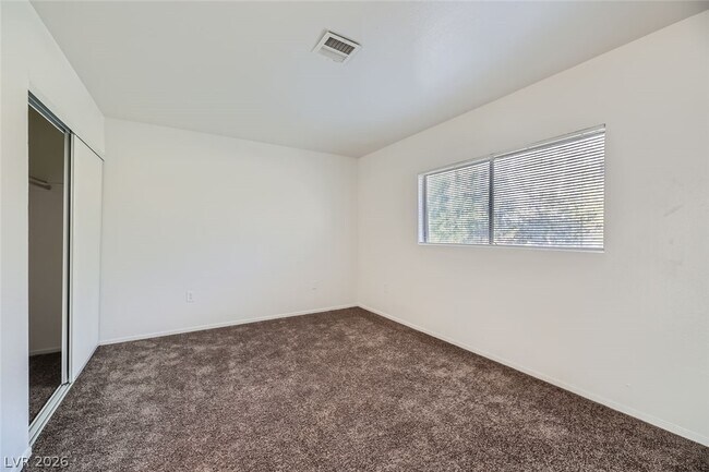 Building Photo - 76 N 27th St