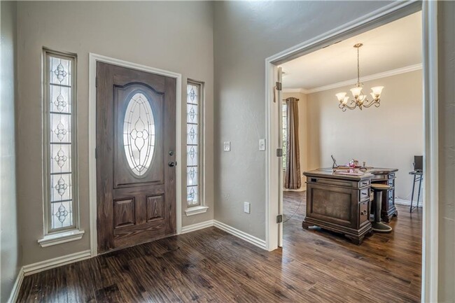 Building Photo - Deer Creek Schools + 4 bedroom + Gated Com...