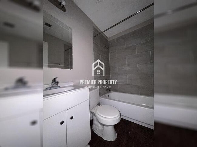 Building Photo - 4717 Chatelet Dr