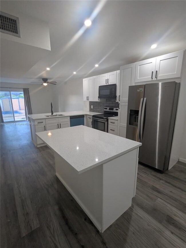 Building Photo - 5904 S Rue Rd