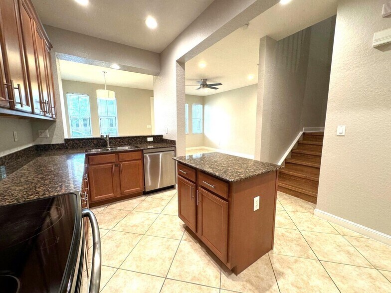 Building Photo - 499 Corte Madera Ln