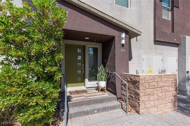 Building Photo - 11283 Cactus Tower Ave