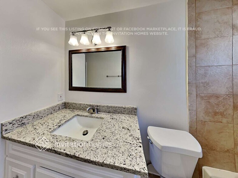 Building Photo - 4806 Lost Oak Dr