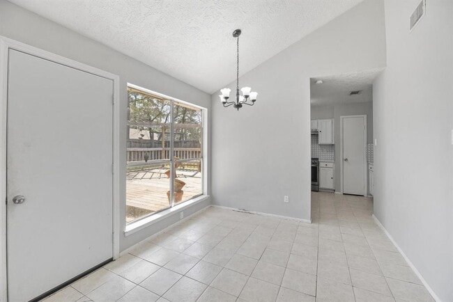 Building Photo - 21006 Bridgeview Cir