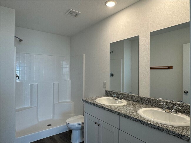 Building Photo - 2455 Tapatio Dr
