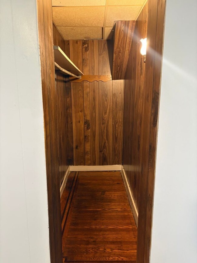 Building Photo - 1st Floor 1 Bedroom-East End York City SD