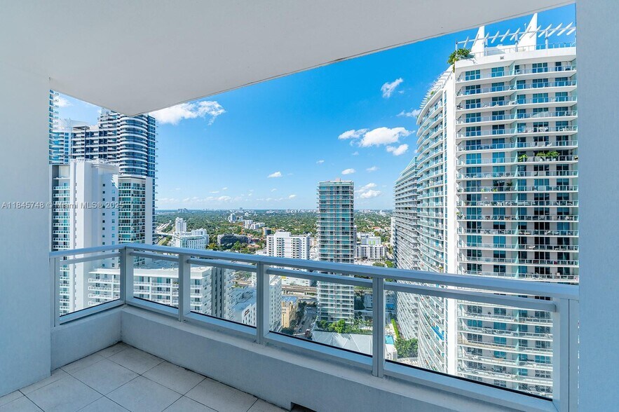 Building Photo - 1080 Brickell Ave