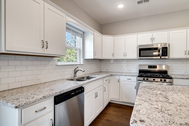 Building Photo - 1398 Wentworth Dr
