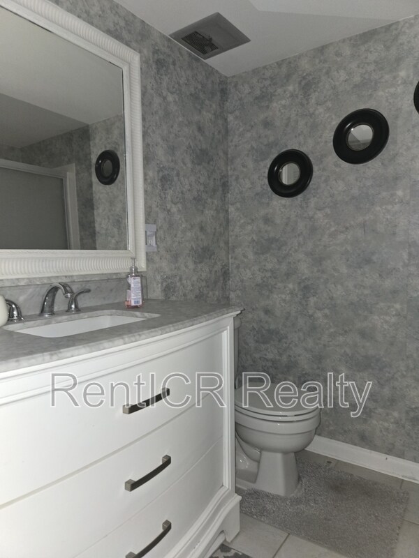 Building Photo - 216 Brandywine Dr