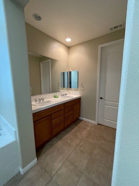 Building Photo - 10902 Prairie Stone Pl