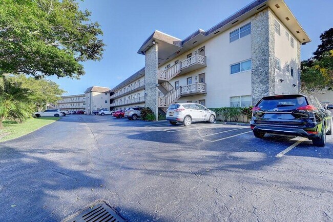 Building Photo - 5102 NW 36th St
