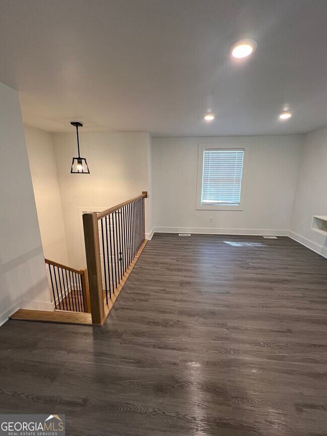 Building Photo - 7600 Suwannee Ct