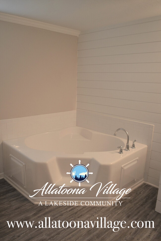 Building Photo - Lake Access and 1 mile to Downtown Acworth! Renovated 3BR/2Bth Pet Friendly