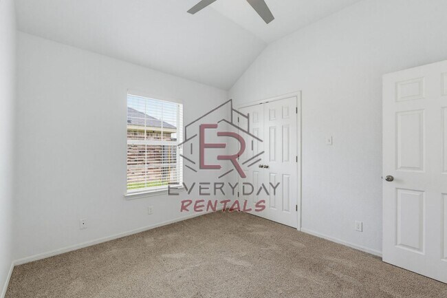 Building Photo - Beautifully renovated 5 Bedroom Home in Harker Heights!