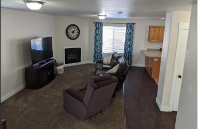 Building Photo - Beautiful Home in the Desirable Jordan Wil...